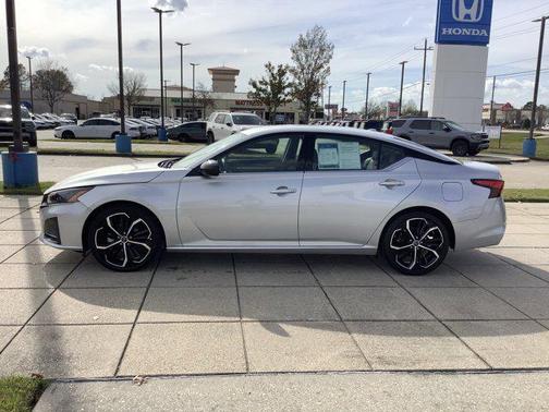 2024 Nissan Altima SR FWD