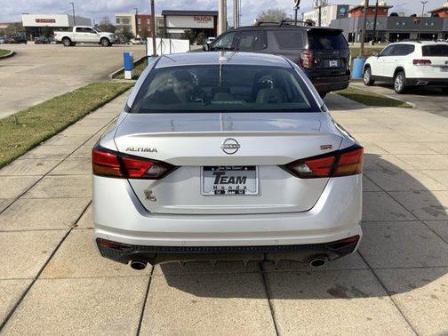 2024 Nissan Altima SR FWD