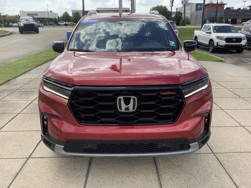 Radiant Red Metallic II 2025 Honda Pilot TrailSport