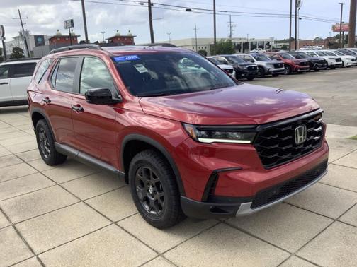 Radiant Red Metallic II 2025 Honda Pilot TrailSport