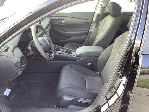 2025 Honda Accord LX 1.5T