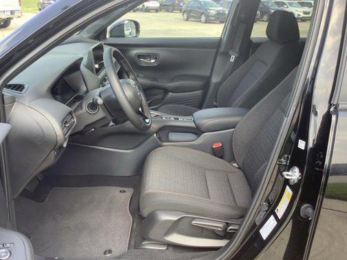 2026 Honda HR-V 2WD Sport