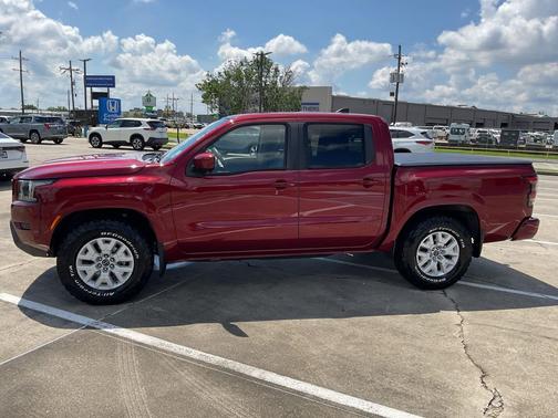 Cardinal Red Tricoat 2022 Nissan Frontier SV