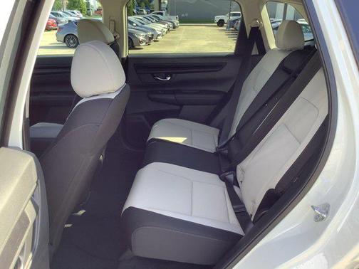Platinum White Pearl 2026 Honda CR-V LX 2WD