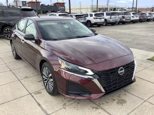 2025 Nissan Altima SV FWD