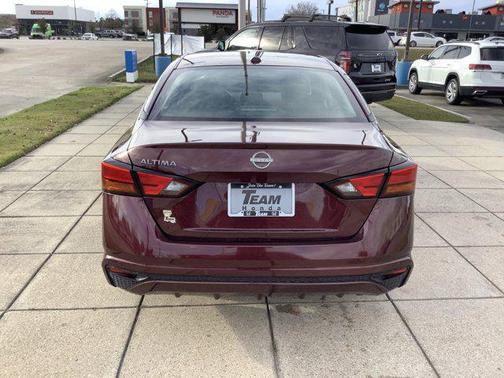 2025 Nissan Altima SV FWD