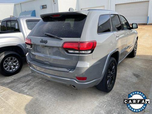 2022 Jeep Grand Cherokee Laredo