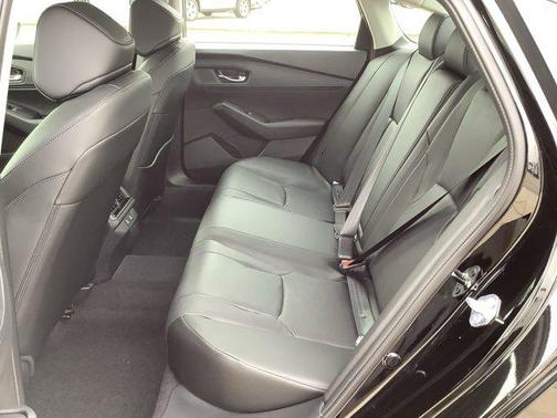 Crystal Black Pearl 2026 Honda Accord Hybrid EX-L