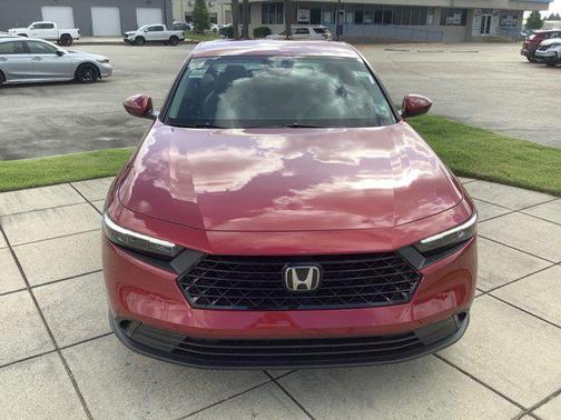2025 Honda Accord LX 1.5T