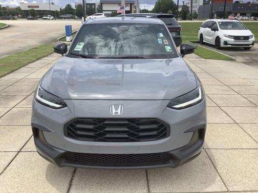 Urban Gray Pearl 2024 Honda HR-V 2WD Sport