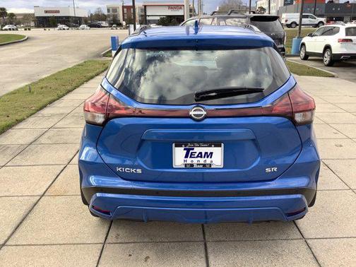 2023 Nissan Kicks SR