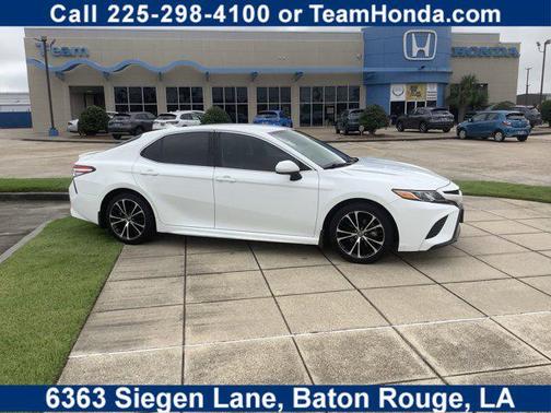 2020 Toyota Camry SE