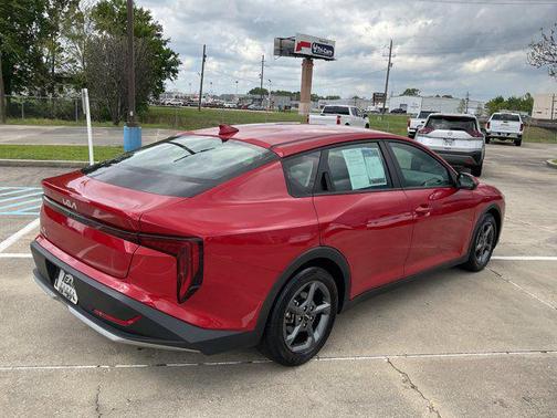 Currant Red 2025 Kia K4 LXS