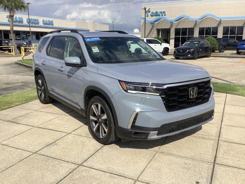 2023 Honda Pilot Touring 8-Passenger
