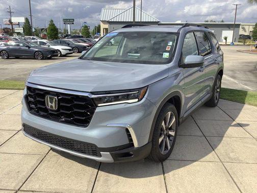 2023 Honda Pilot Touring 8-Passenger