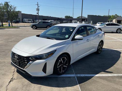 Aspen White Tricoat 2024 Nissan Sentra SV