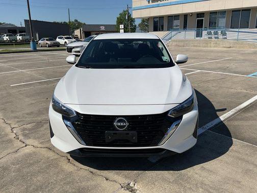 Aspen White Tricoat 2024 Nissan Sentra SV
