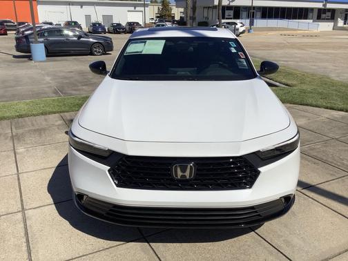 Platinum White Pearl 2025 Honda Accord Hybrid Sport-L