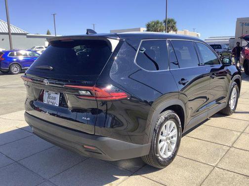 2025 Toyota Grand Highlander XLE