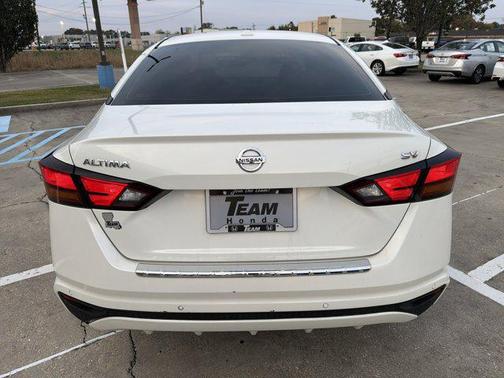 2022 Nissan Altima 2.5 SV