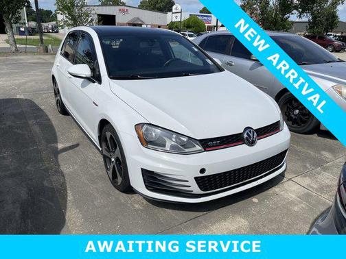 2015 Volkswagen Golf GTI 2.0T SE 4-Door