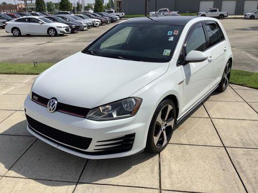 2015 Volkswagen Golf GTI 2.0T SE 4-Door