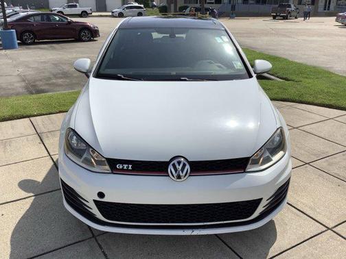 2015 Volkswagen Golf GTI 2.0T SE 4-Door