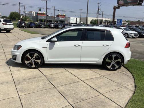 2015 Volkswagen Golf GTI 2.0T SE 4-Door