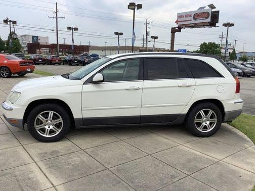 Photo 4 of 15 of 2007 Chrysler Pacifica Touring