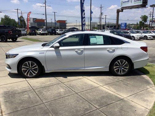 Platinum White Pearl 2022 Honda Accord Hybrid EX-L