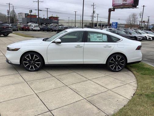 2025 Honda Accord Hybrid Touring