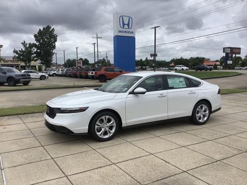 Platinum White Pearl 2026 Honda Accord LX 1.5T