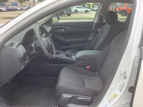 Platinum White Pearl 2026 Honda Accord LX 1.5T