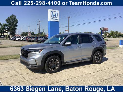Lunar Silver Metallic 2023 Honda Pilot 2WD EX-L 8 Passenger