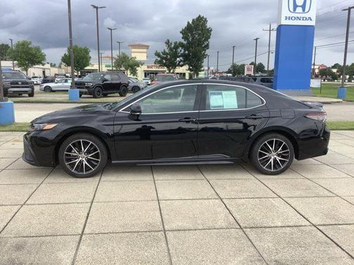 Midnight Black Metallic 2024 Toyota Camry SE