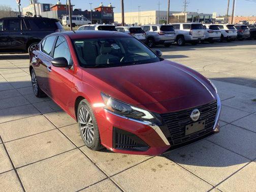 2025 Nissan Altima SV FWD