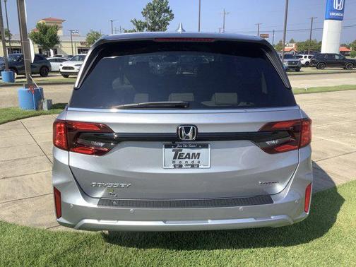 Solar Silver Metallic 2026 Honda Odyssey Touring