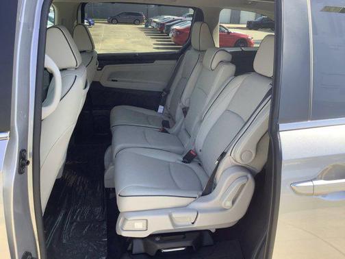 Solar Silver Metallic 2026 Honda Odyssey Touring