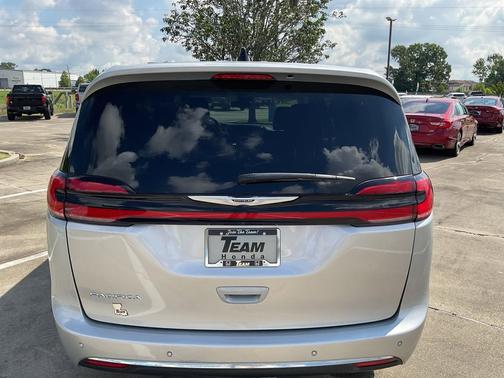 Silver Mist Clearcoat 2024 Chrysler Pacifica Touring L