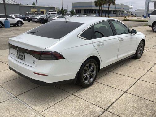 White 2023 Honda Accord EX