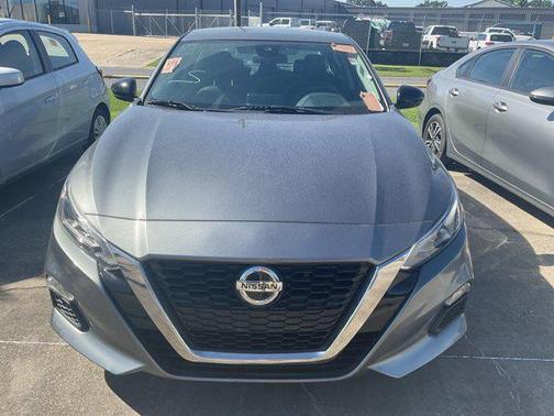 2021 Nissan Altima SR FWD