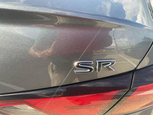2021 Nissan Altima SR FWD