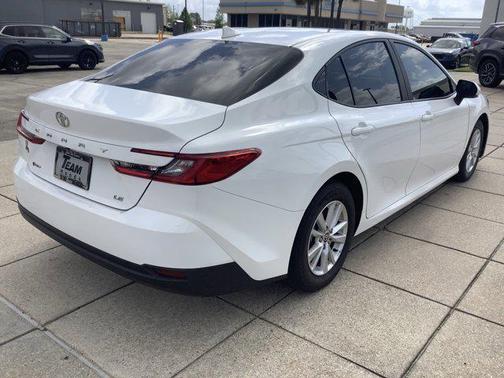 Ice Cap 2025 Toyota Camry LE