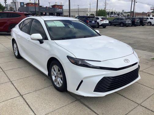 Ice Cap 2025 Toyota Camry LE