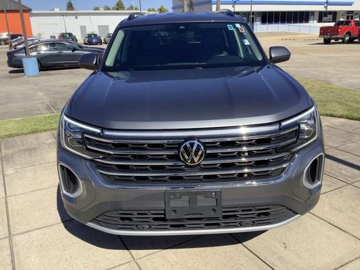 Gray 2025 Volkswagen Atlas 2.0T SE w/Technology 4MOTION