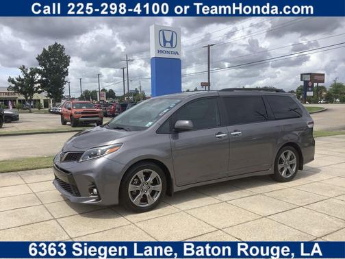 Predawn Gray Mica 2018 Toyota Sienna SE