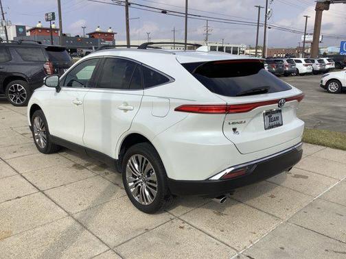 2024 Toyota Venza XLE