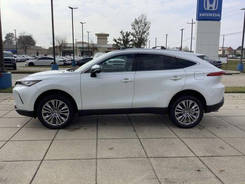 2024 Toyota Venza XLE