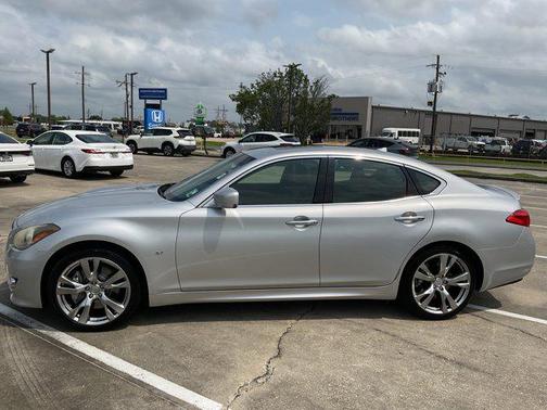 Liquid Platinum 2014 INFINITI Q70 3.7