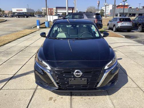 2025 Nissan Altima SV FWD